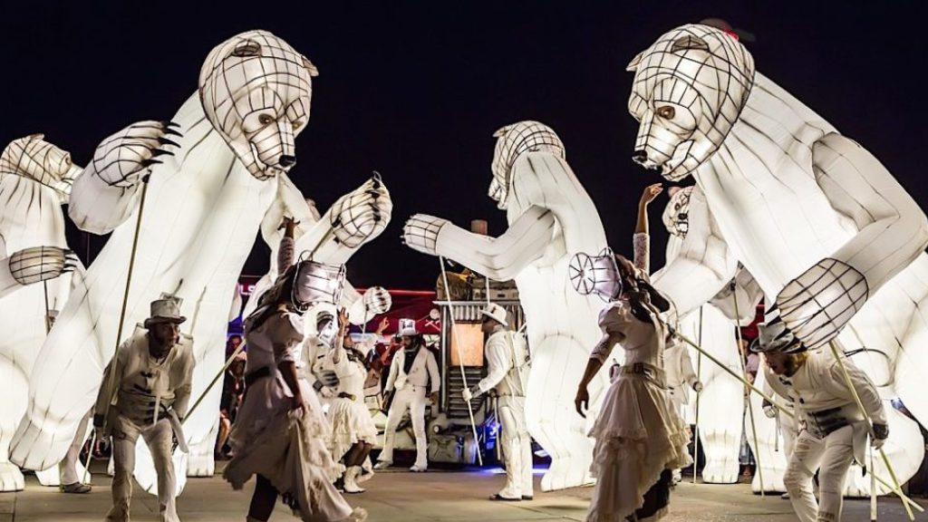 J – La grande parade des ours